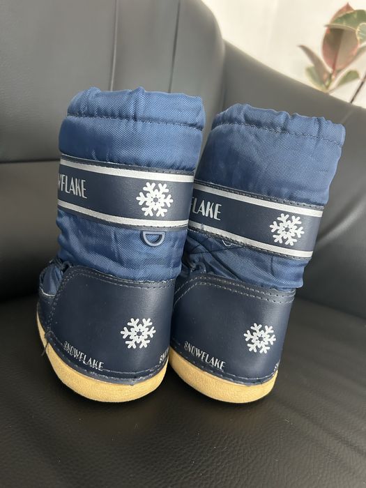 Зимові черевики на хлопчика 23-25