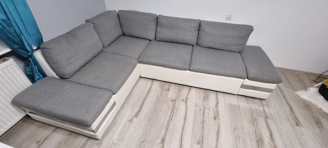 Sofa narożna z funkcją spania z ekoskóry