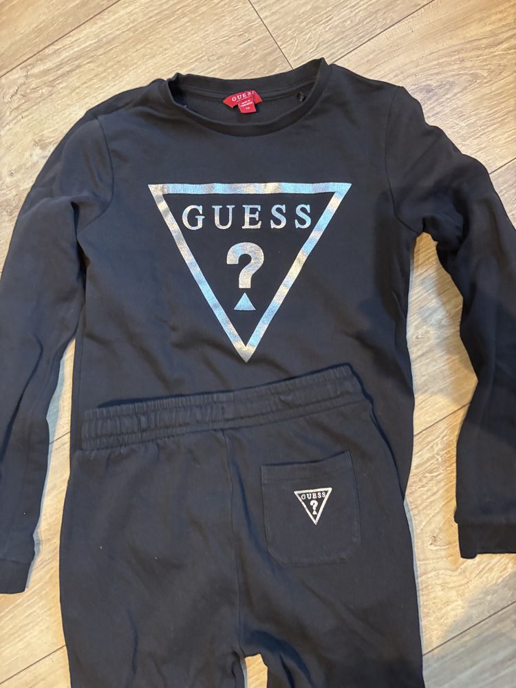 Deres czarny Guess