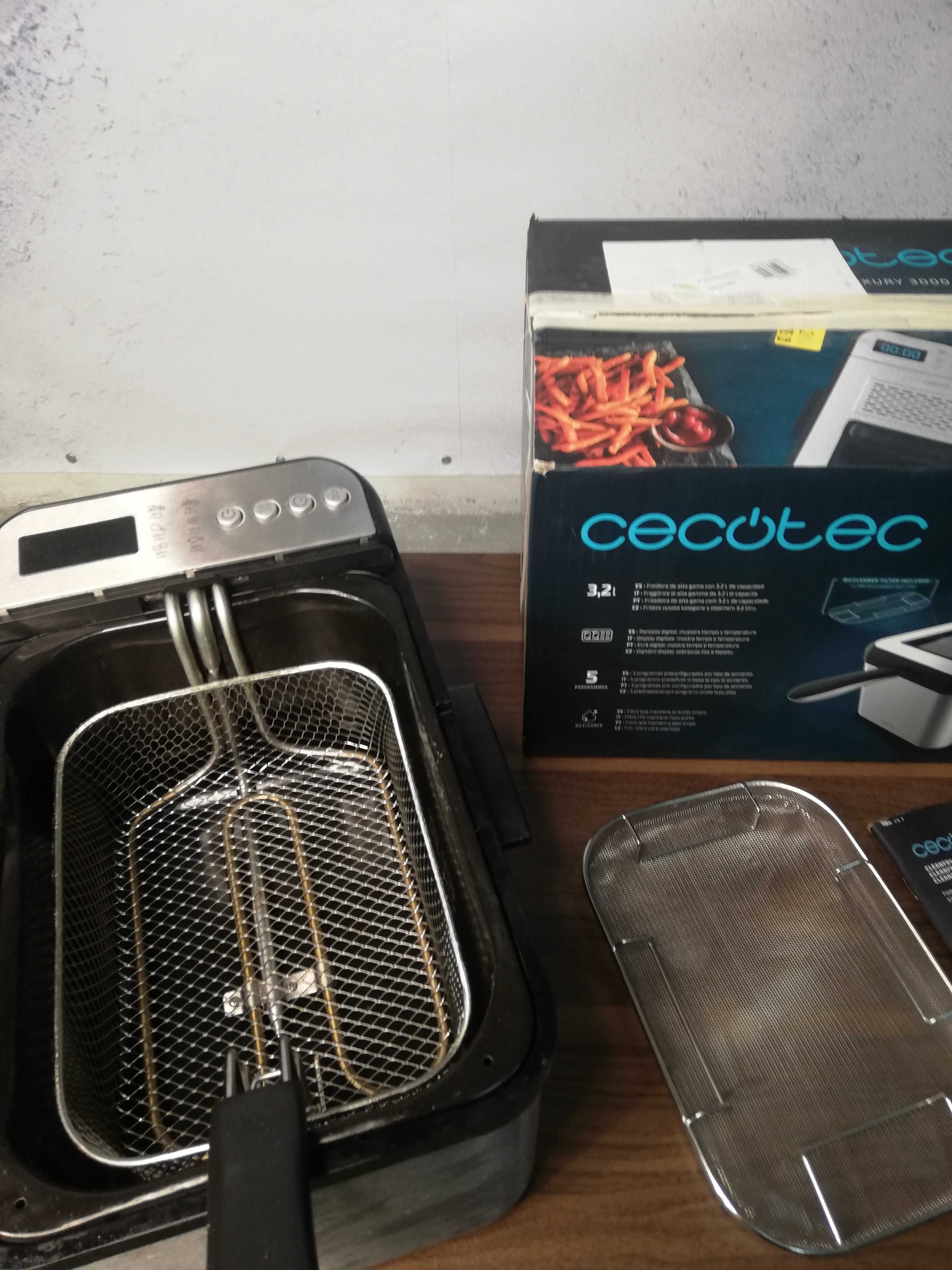 Cecotec Frytownica Cleanfry Luxury 3000 > 3,2 L 2400w > Filtr OilClean