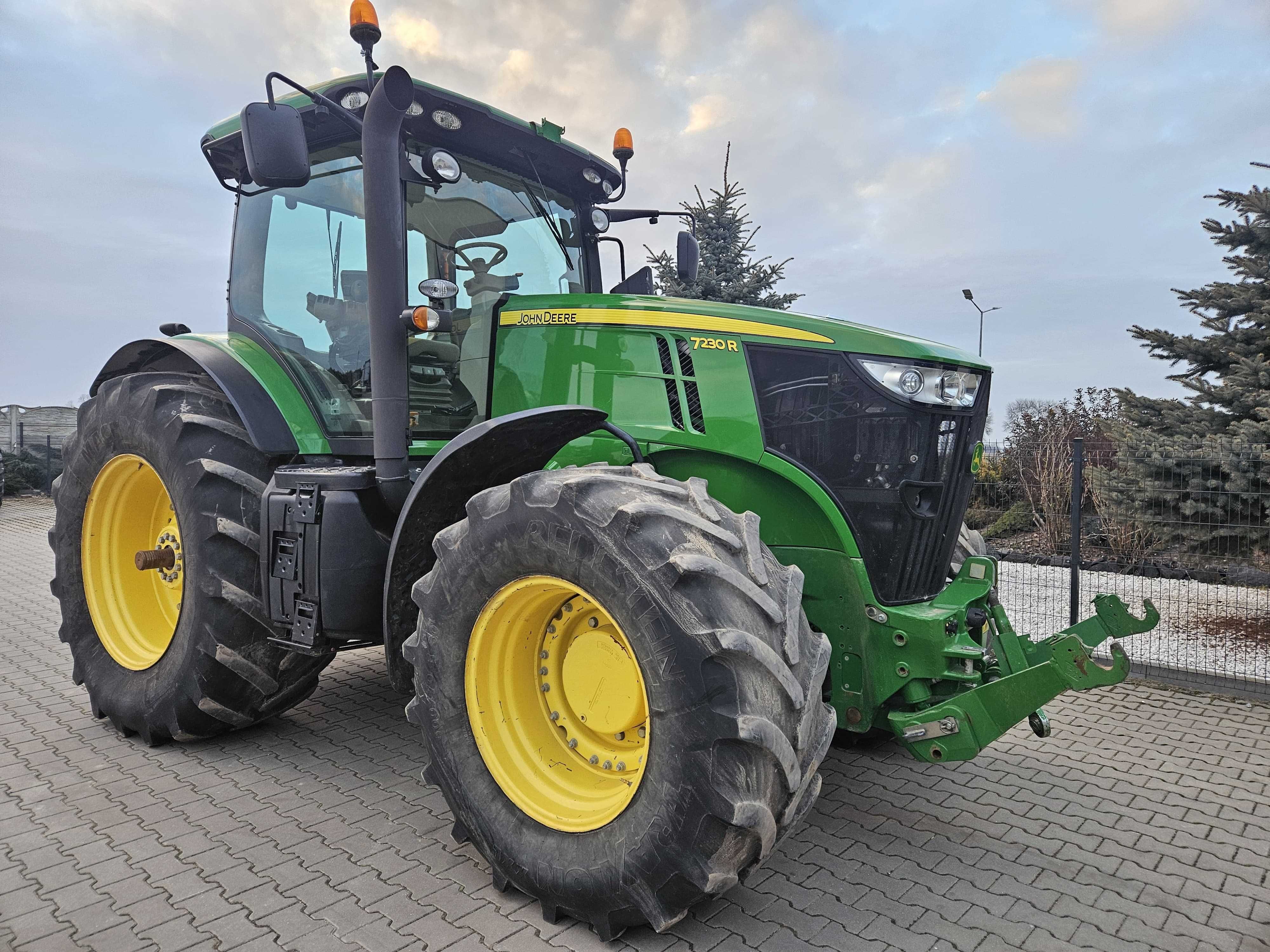 Ciągnik Rolniczy John Deere 7230r Silnik 9l AutoPower