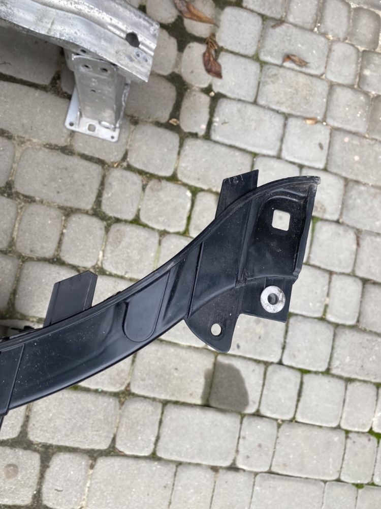 Передняя панель Audi Q5 (8R)  8r0805594 D
