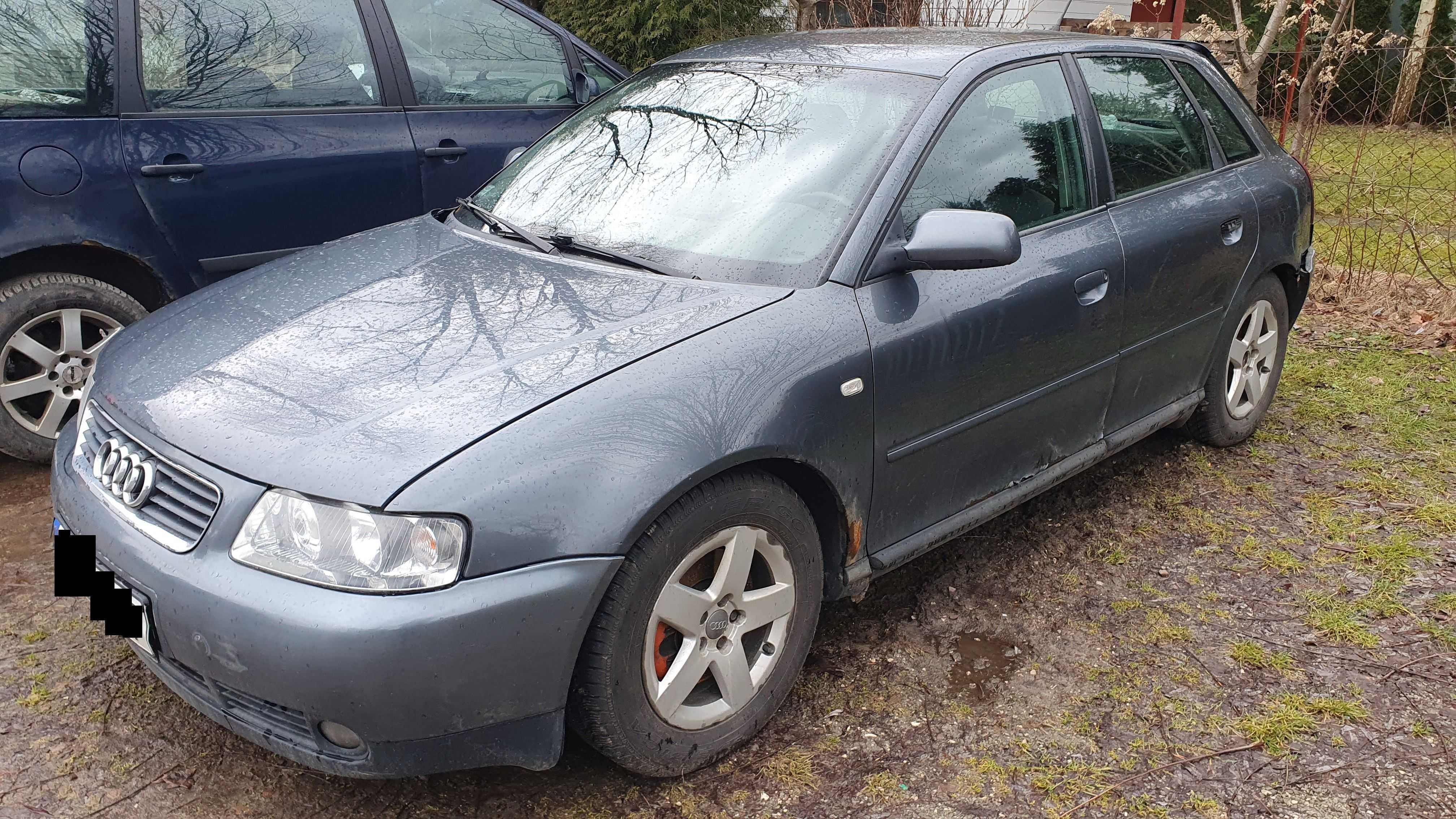 Audi A3 8L ASZ 130 HP 2002 szary - uszkodzony tył