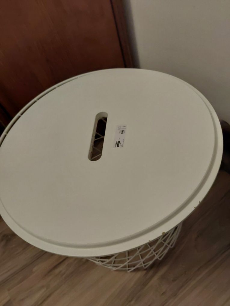 Mesa de apoio com arrumação IKEA