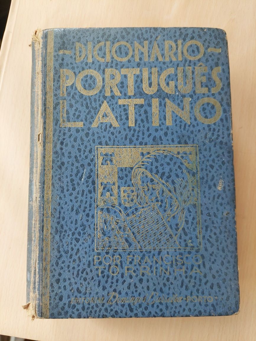 Livro dicionario português latino