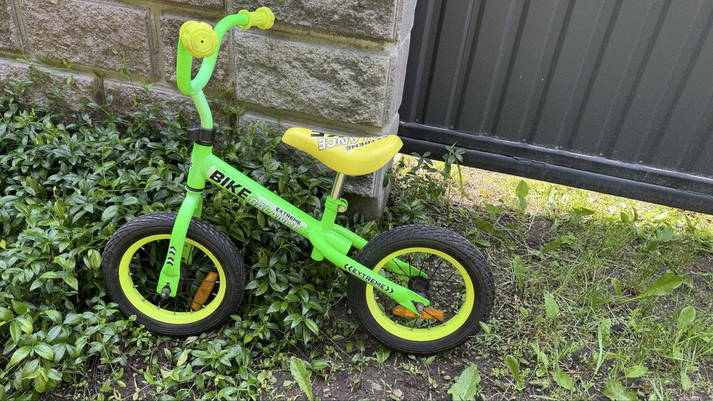 беговел  велобег велобіг balanse bike 3-7 років 12 колеса