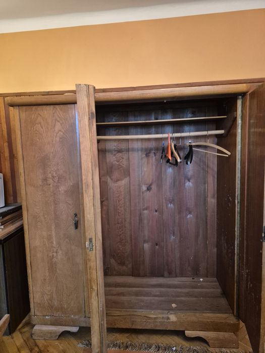 Szafa drewniana 3-drzwiowa