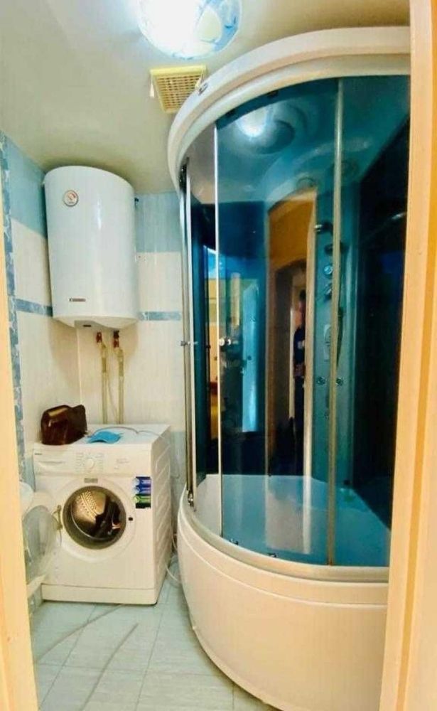 Продам 2 комв 9-ти в престижном районе