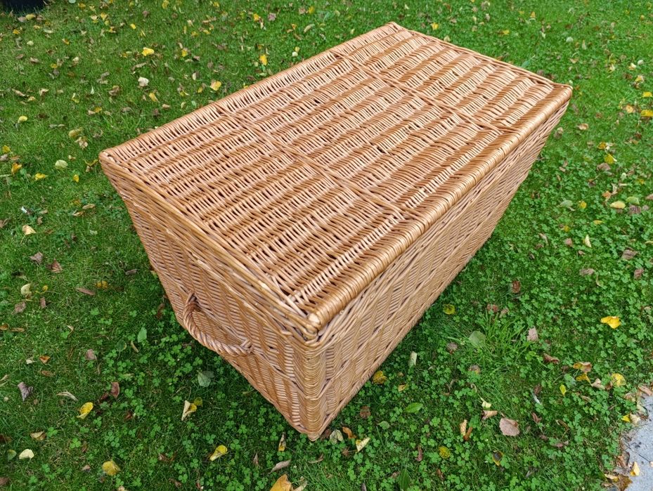 Duży kosz wiklinowy