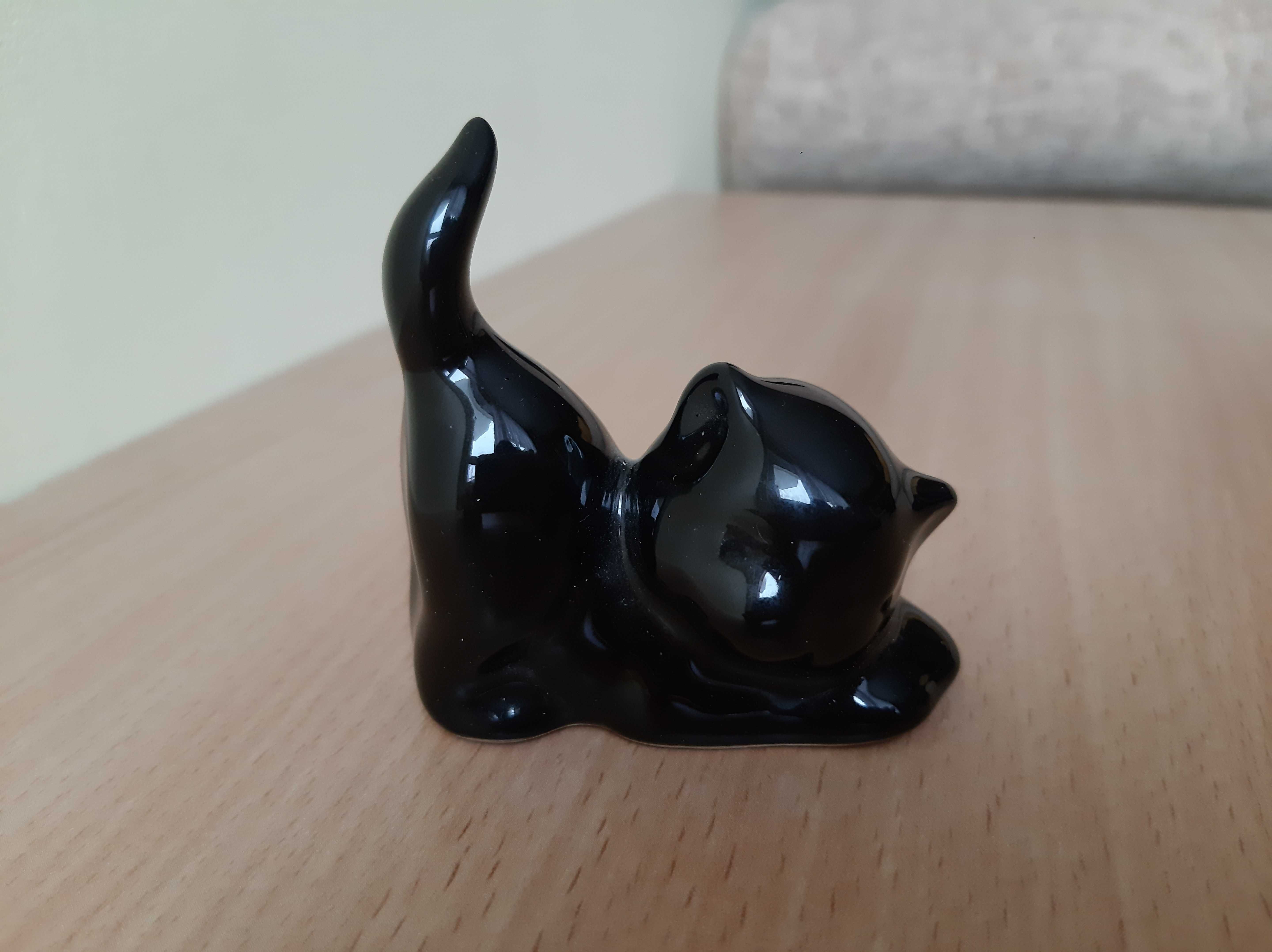 Figurka ceramiczna - kotek