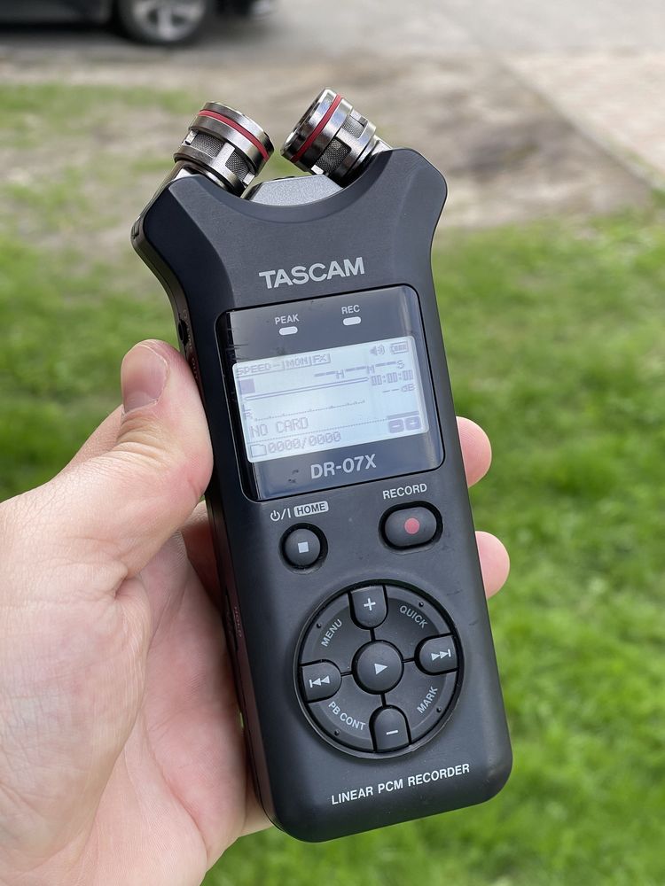 Цифровой микрофон Tascam dr-07x pek
