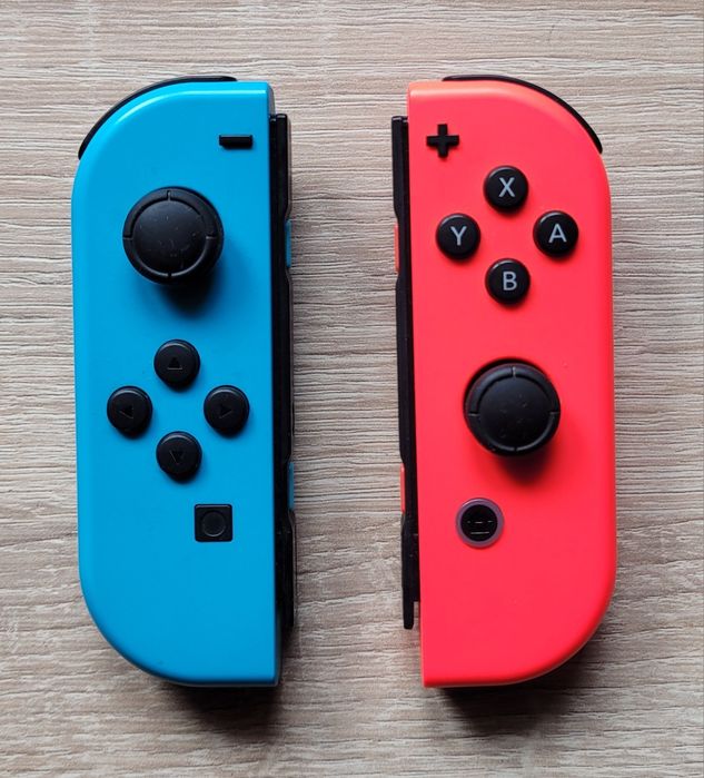 Dwa joy-con firmy Nintendo Switch