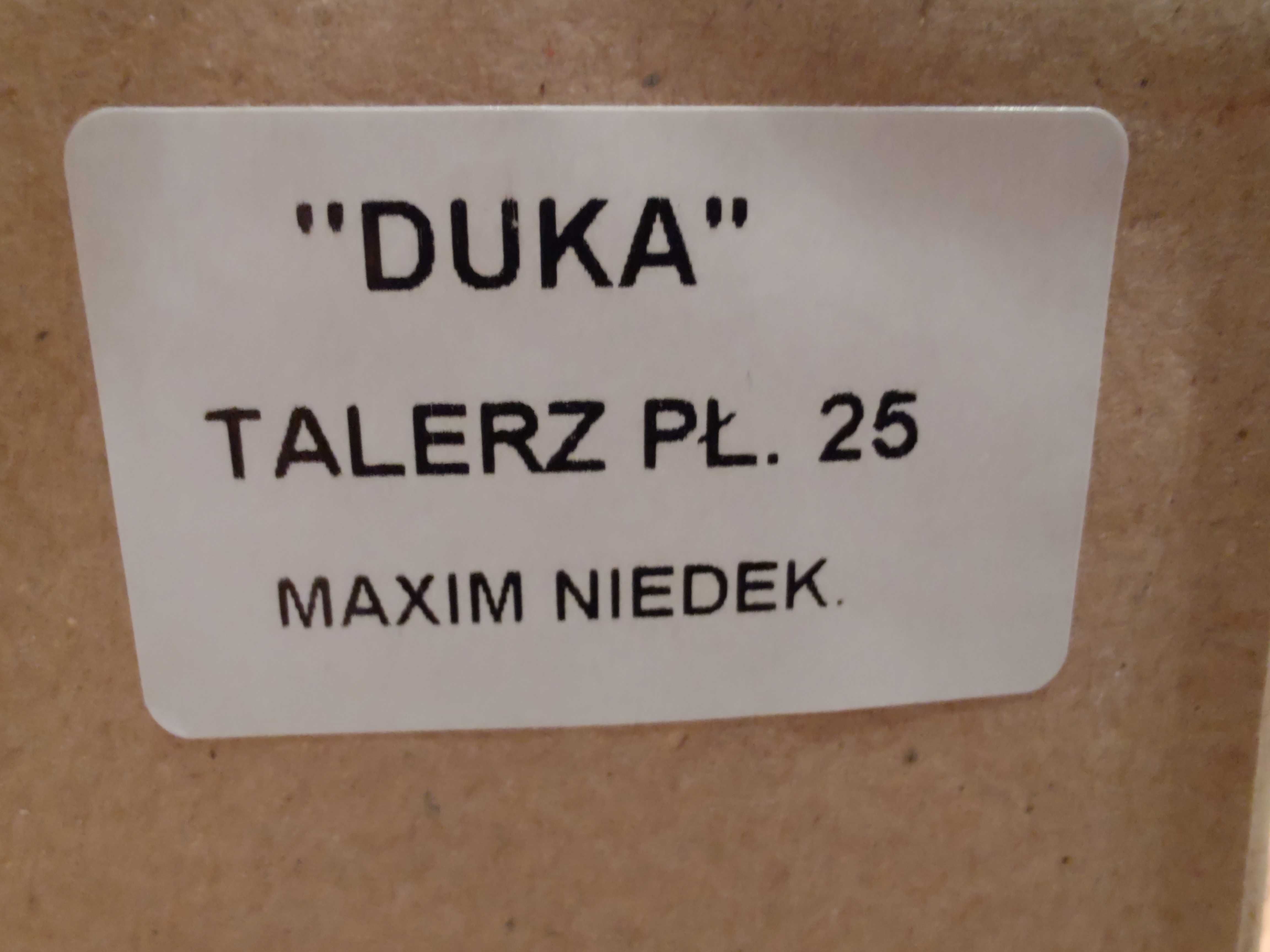 Białe talerze Duka zestaw