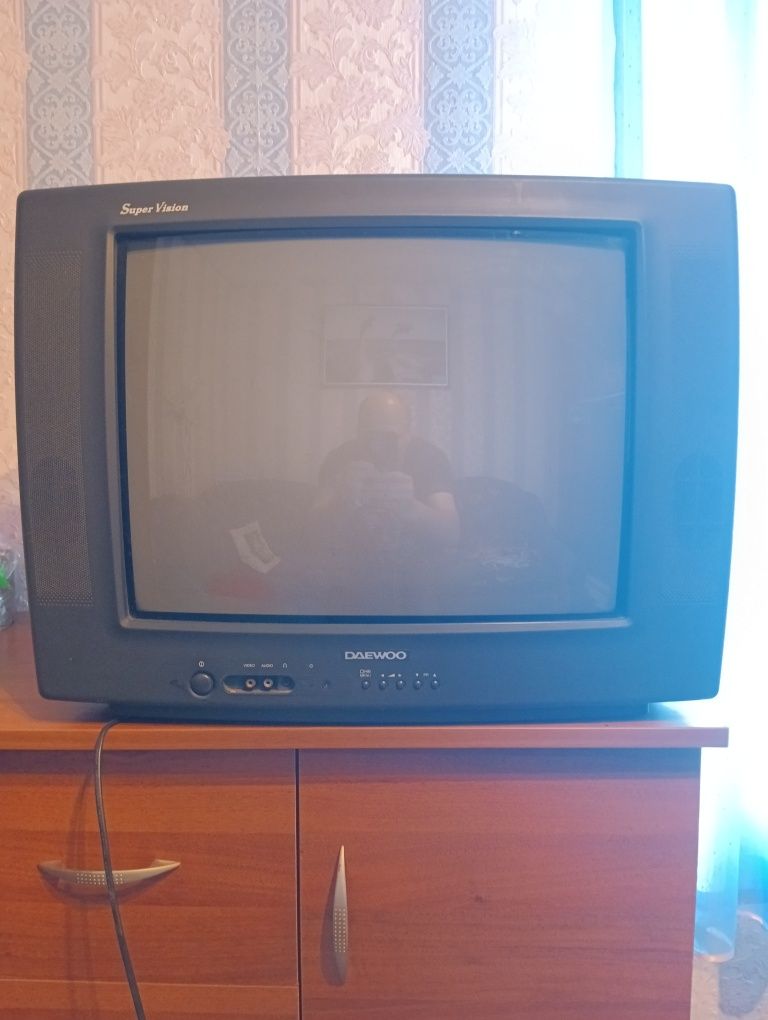 Телевизор Daewoo 21 дюйм ( 54см) с пультом.