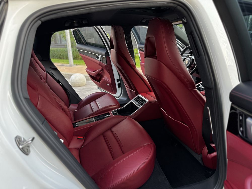 Продам Porsche Panamera 2018