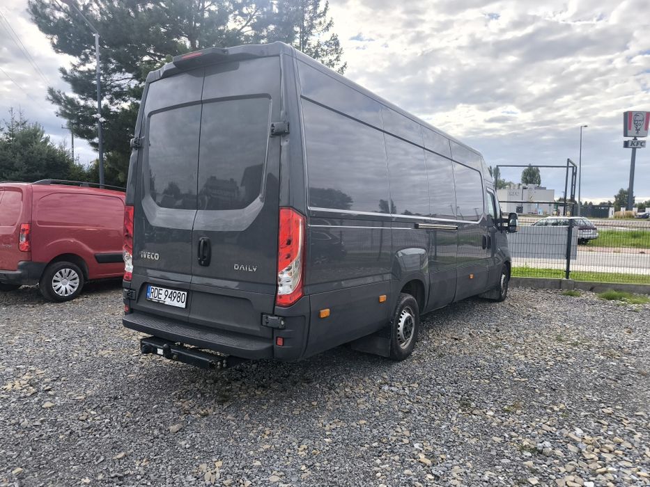 BUS wynajem wypożyczalnia Iveco Daliy L4H2 JBCARS