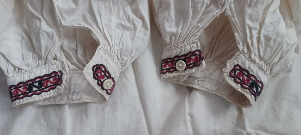 Старовинна вишиванка тамбуром