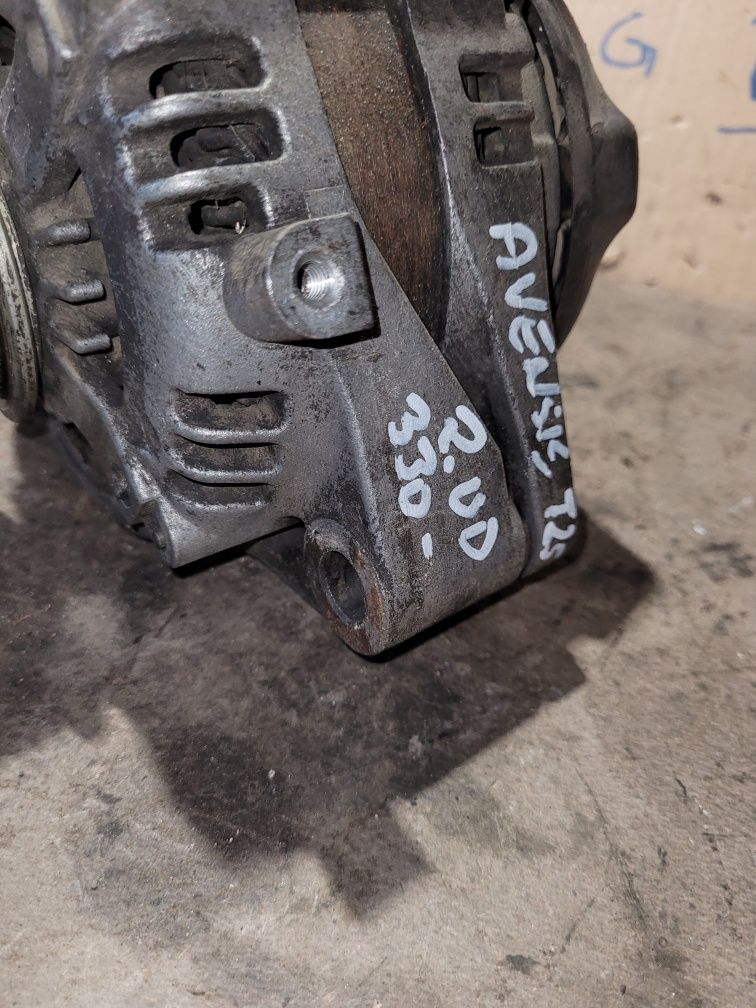 Alternator DENSO toyota Avensis t25 2.0D4D diesel 2004r