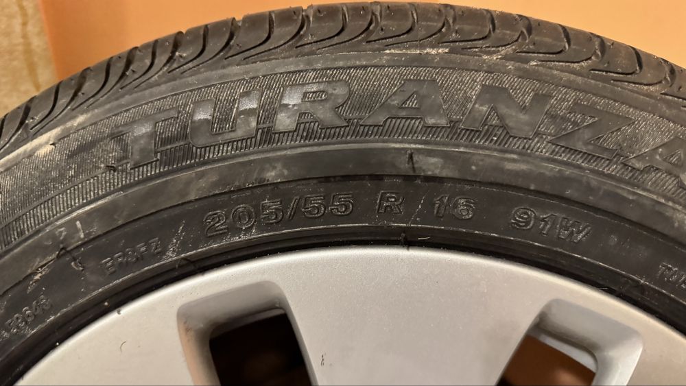 Oryginalna felga AUDI + opona Bridgestone 205/55 R16
