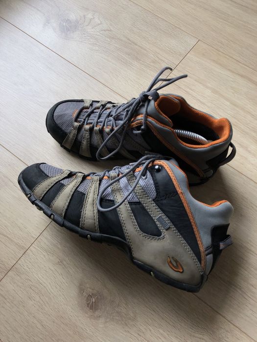 Трекінгове взуття CLARKS