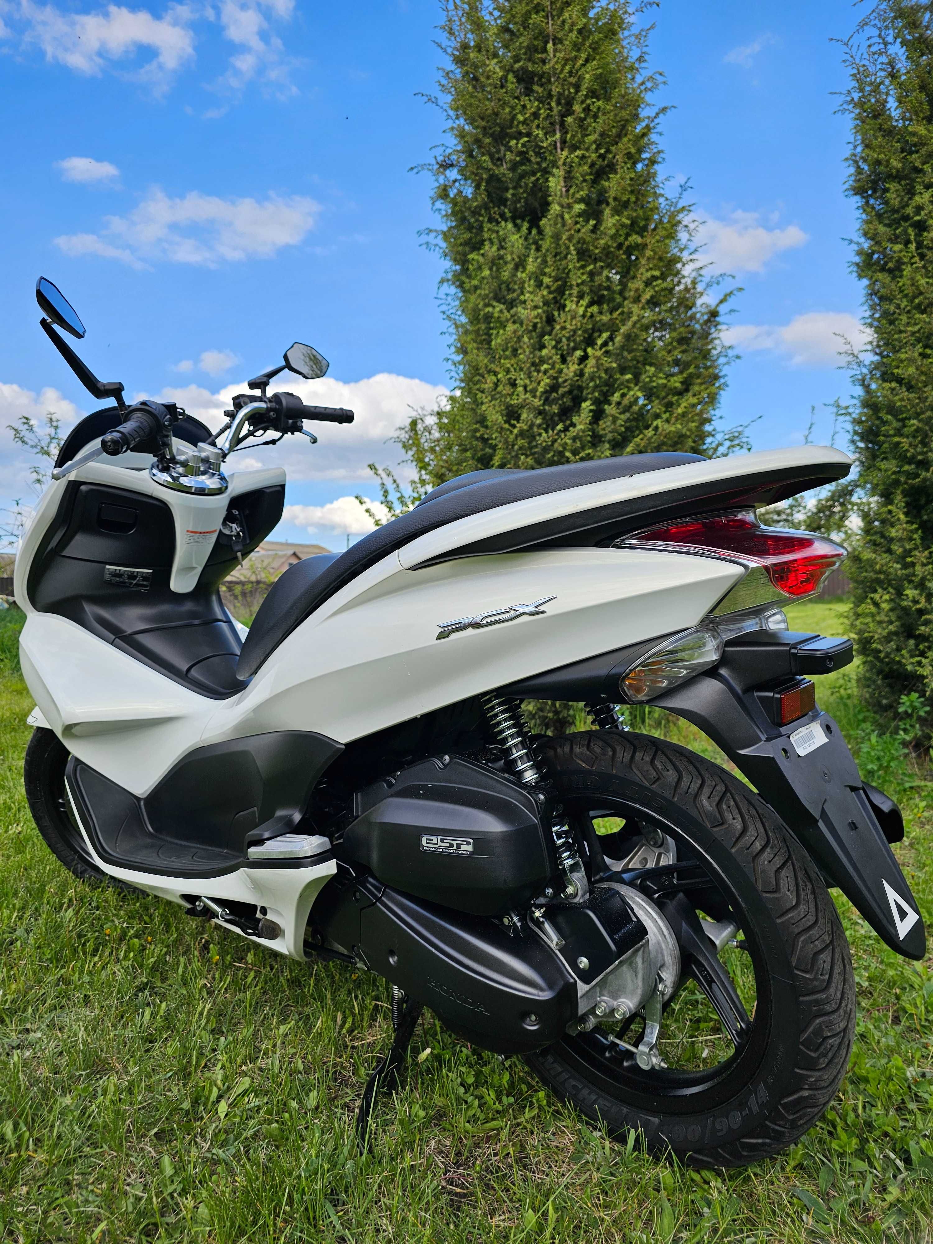 Максіскутер Honda PCX 125