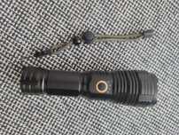 Lanterna XHP 70 com bateria recarregável