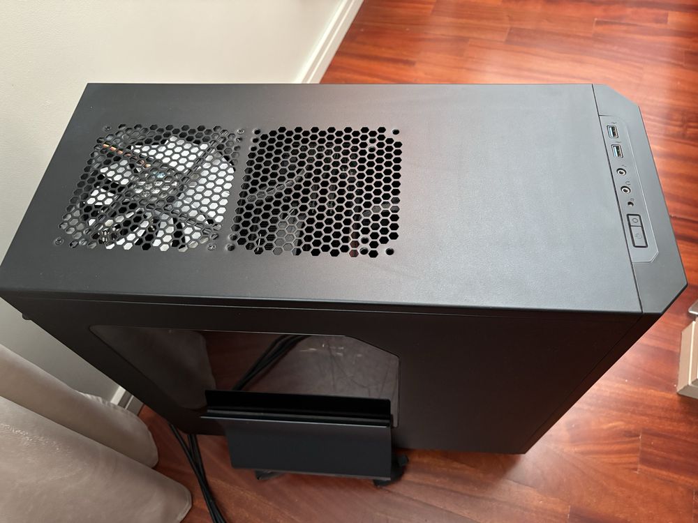 PC Fractal design: IntelCore i7, 16GB, 2TB, Win10