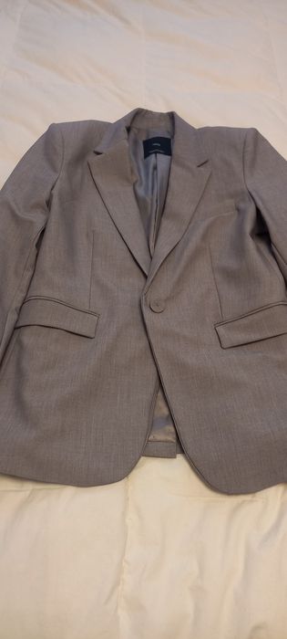 Blazer cinza claro "Mango"