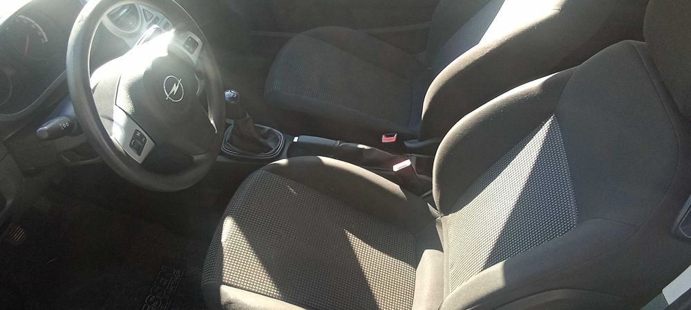 Corsa D lift benzyna niski przebieg klima