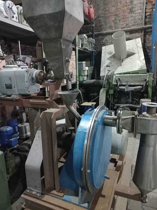 Мельница тонкого помола для фторопласта, древесной муки, минпорошка