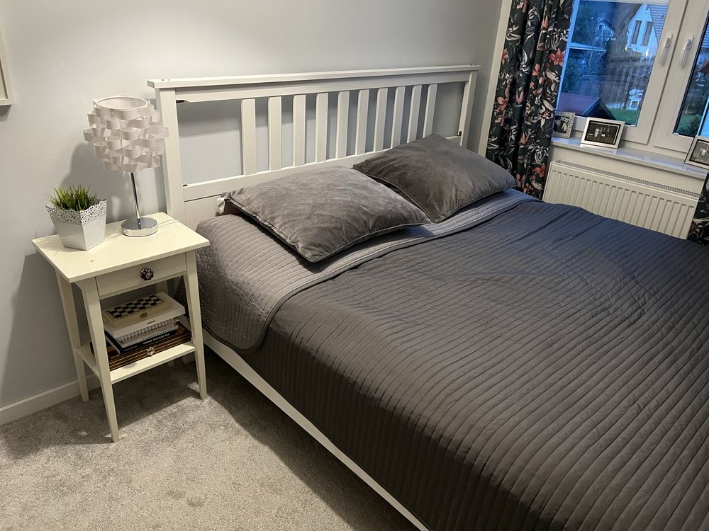 Łóżko ikea Hemnes/ szafka i narzuta gratis