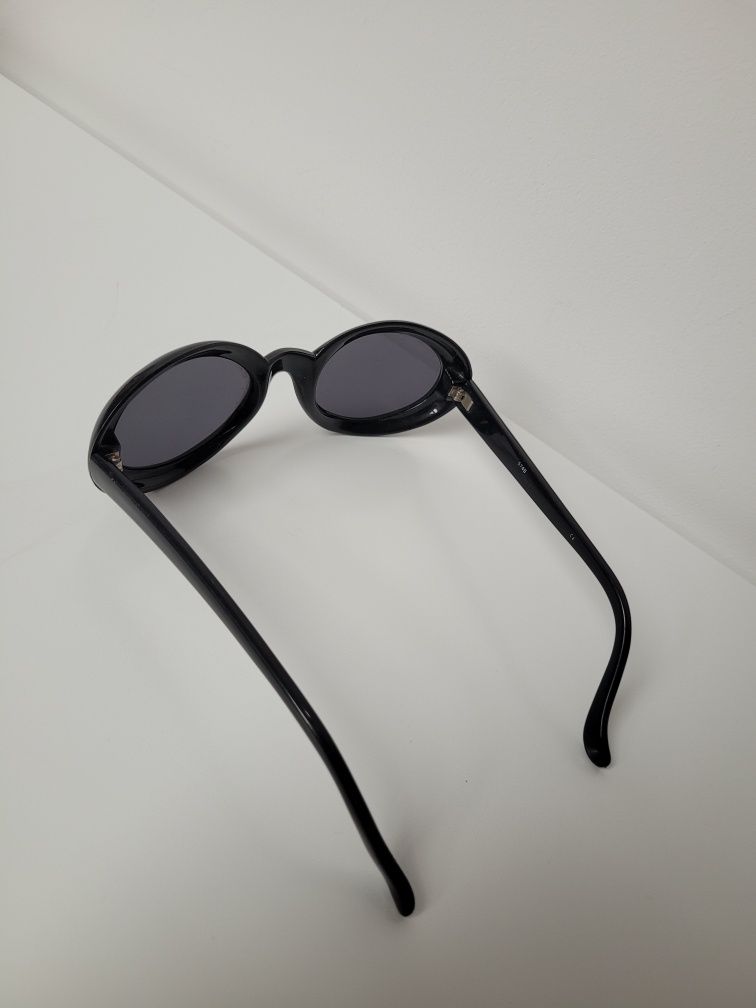 Okrągłe okulary przeciwsłoneczne czarne