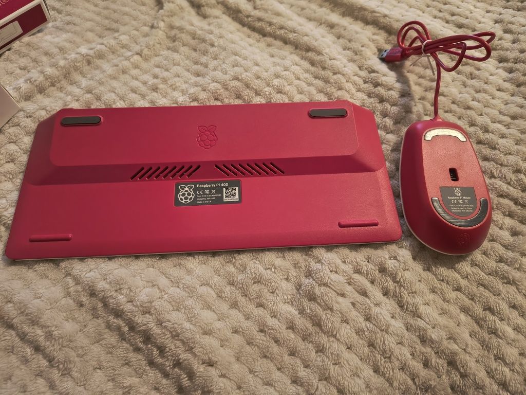 Raspberry pi400 plus mysz