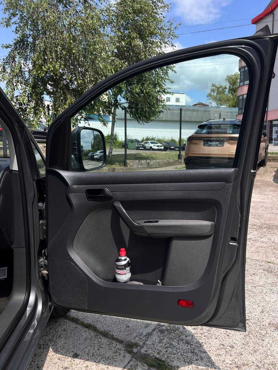 VOLKSWAGEN CADDY в кредит без авансу