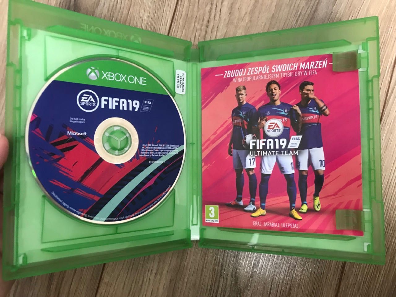 Fifa 19 (język polski), XBOX ONE X