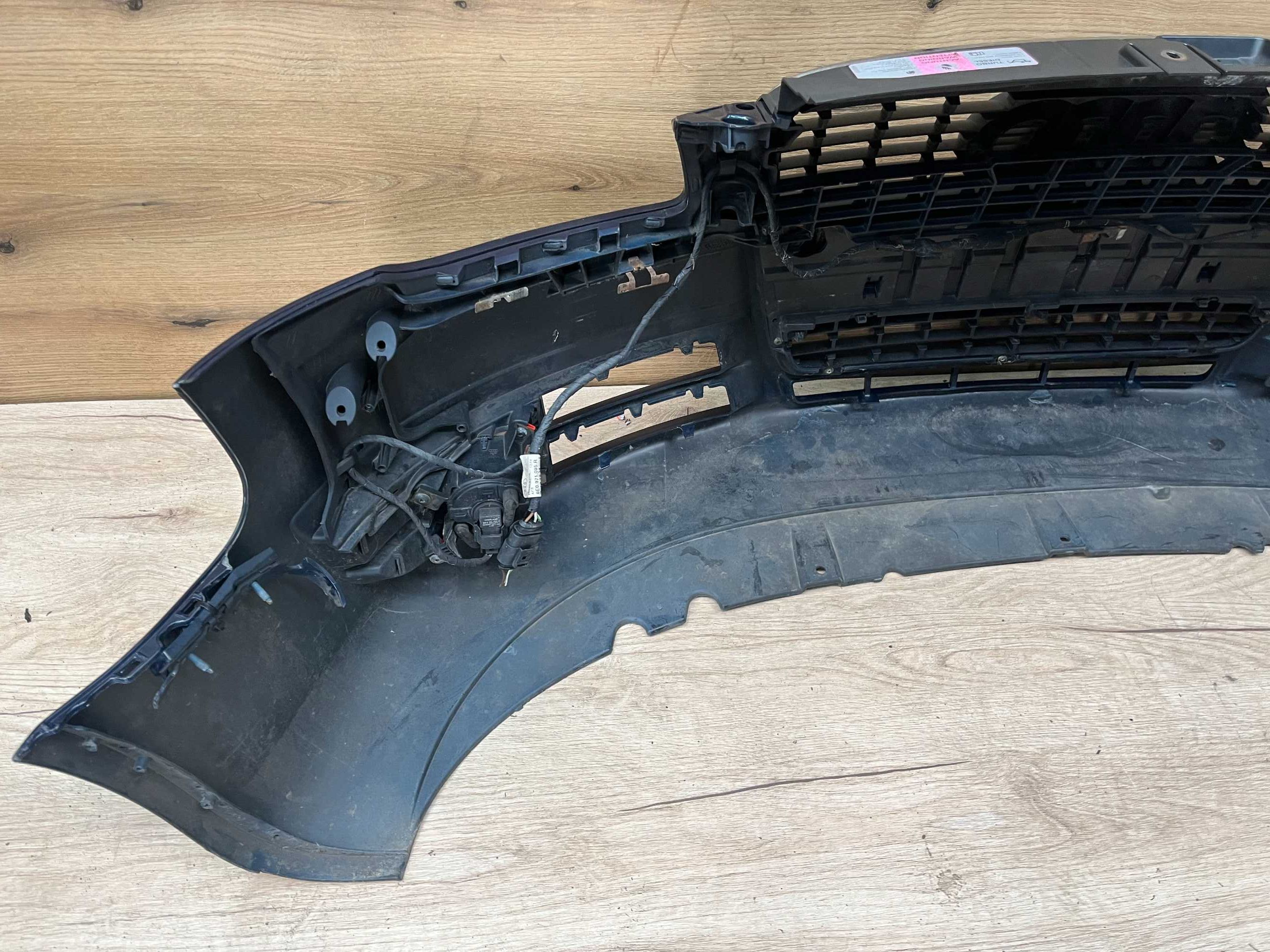 Zderzak przedni Audi A4 B7 kolor ly5k