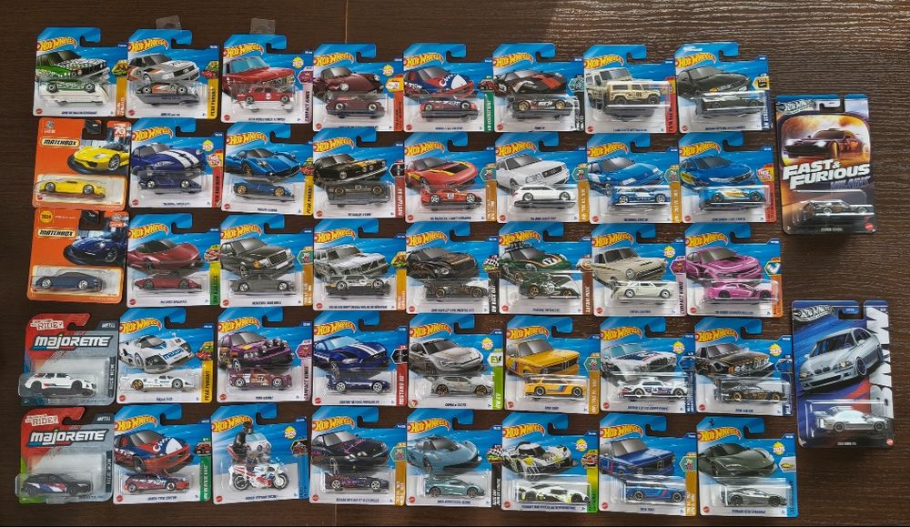 Zestaw hot wheels i nie tylko