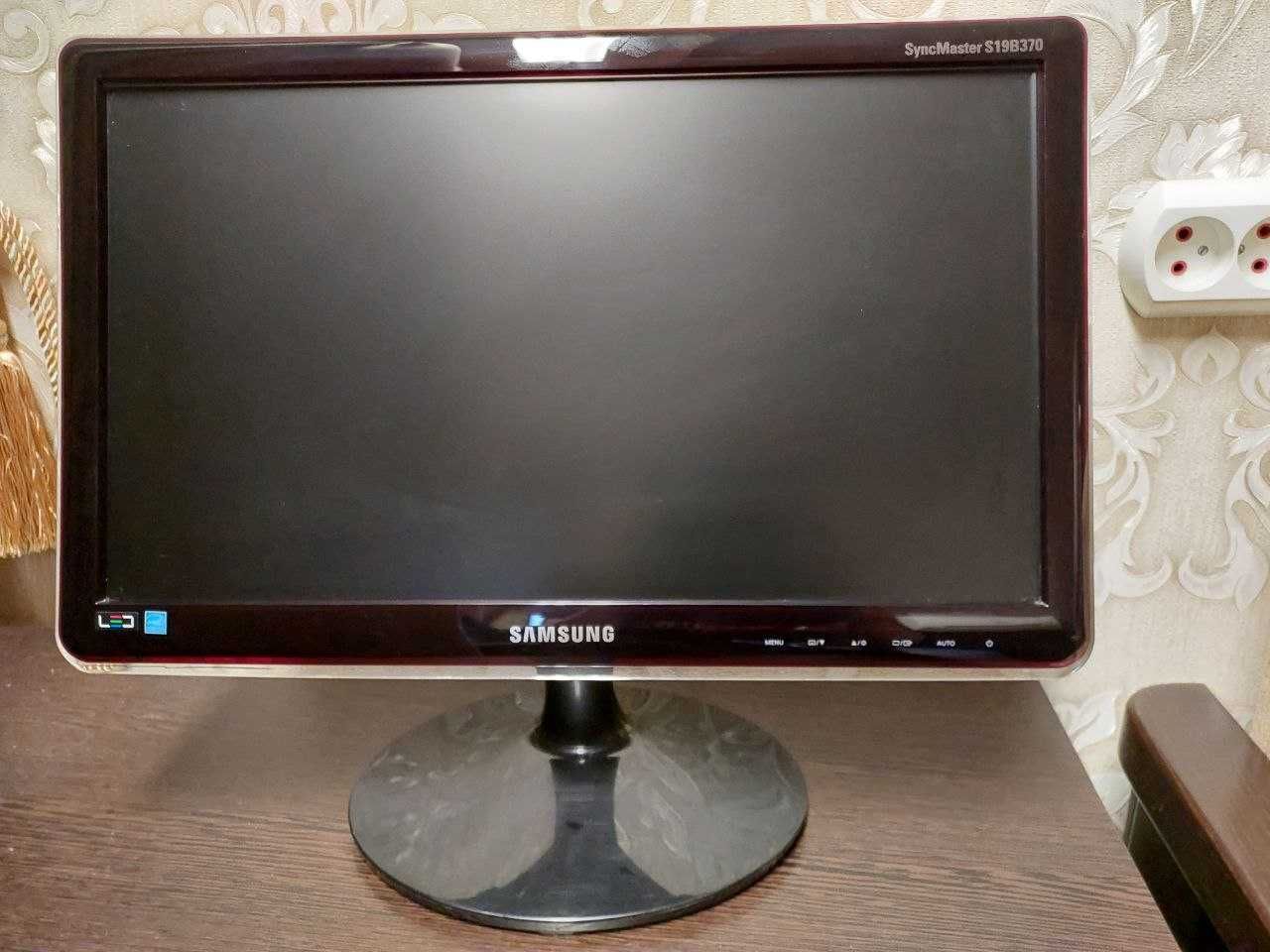 Продам монитор Samsung SyncMaster S19B370