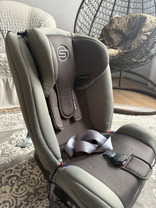 Автокрісло в машину