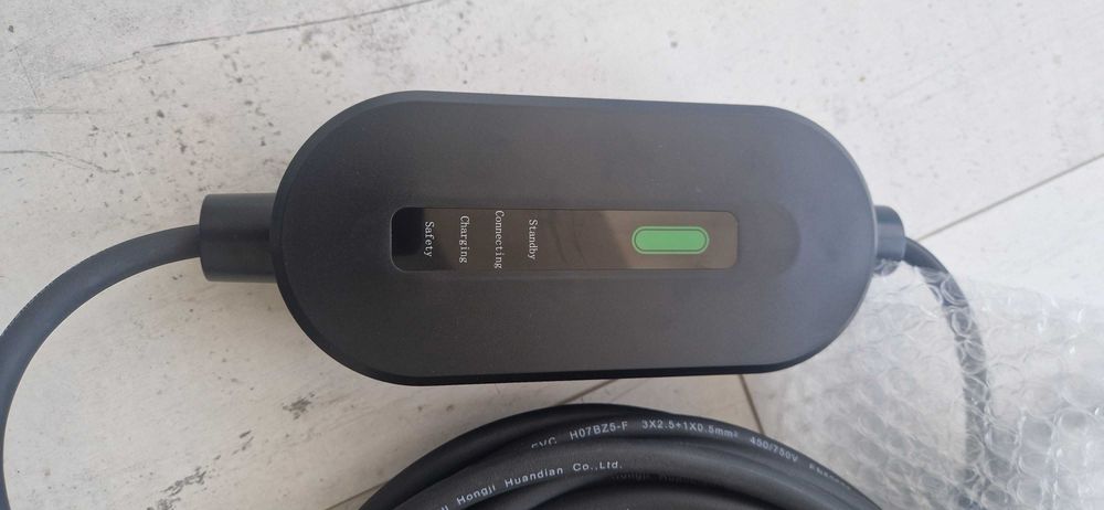 Зарядний пристрій до електромобіля