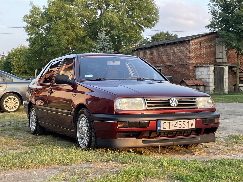 Volkswagen vento 1.8 75KM