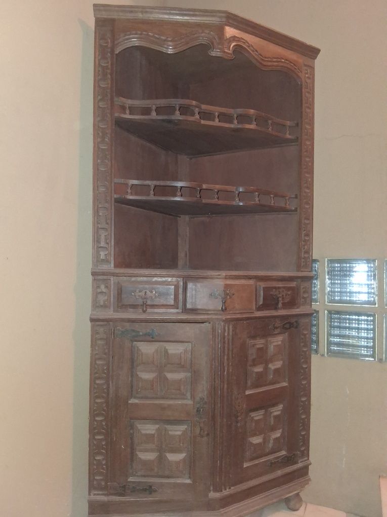 Aparador de canto