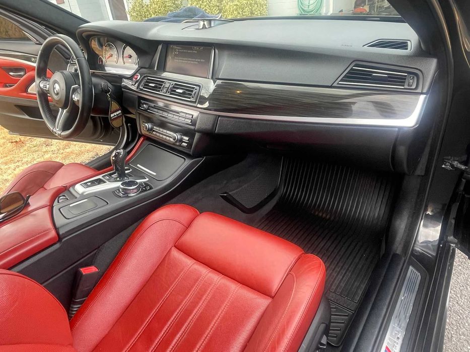 BMW M5 2014 року