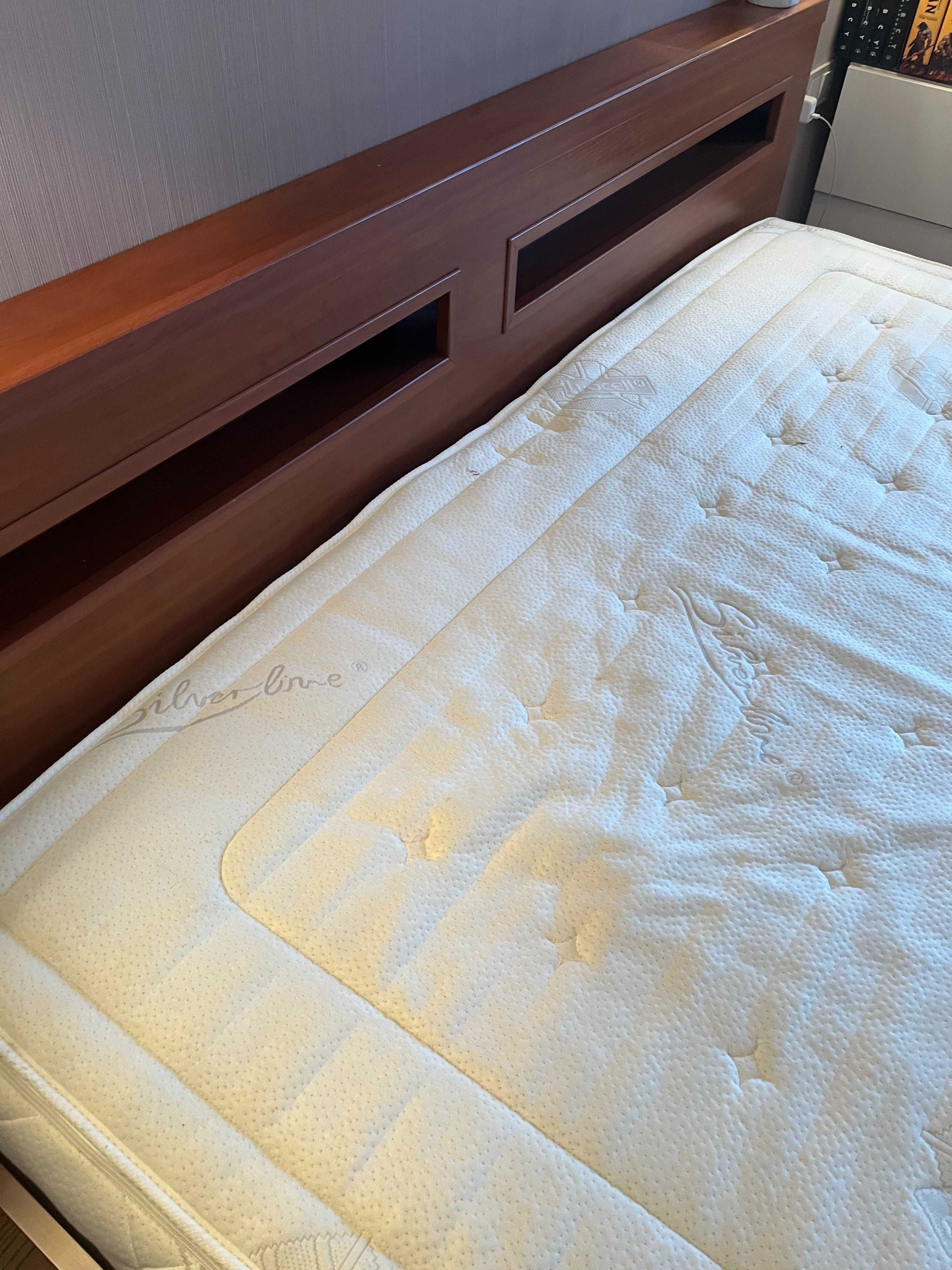 Łóżko VOX do sypialni z materacem