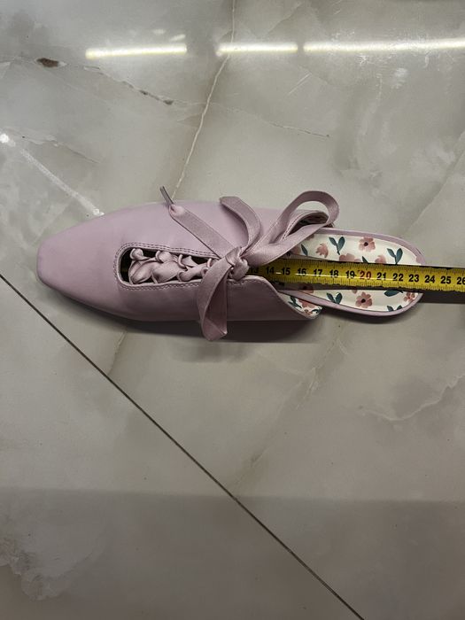 Рожево-лілові шкіряні мюлі CHARLES & KEITH 36 р