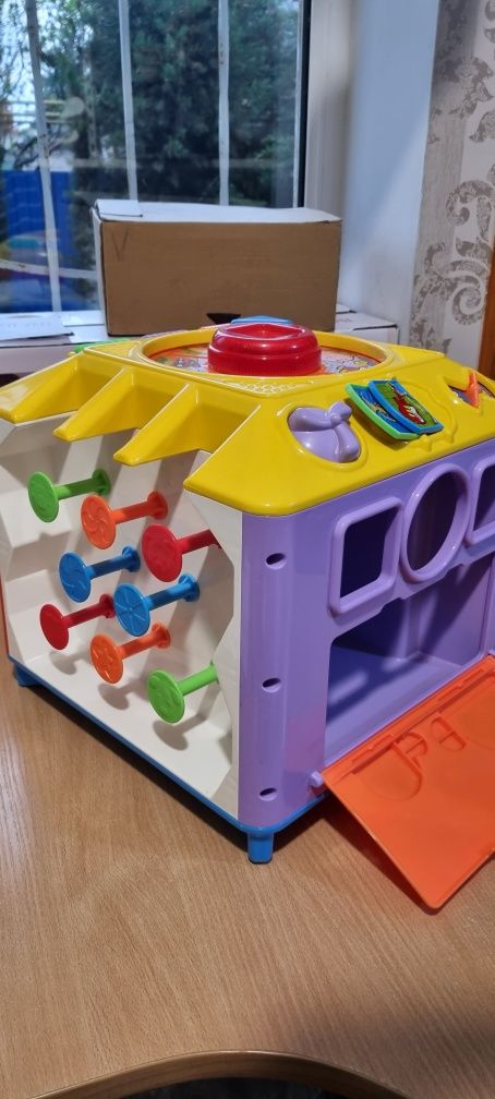 Бизи куб c кубиками Fisher Price