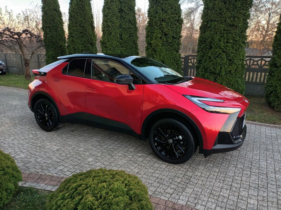 Toyota C-HR 2024 wersja GR Hybryda automat 2.0 197KM panorama JBL