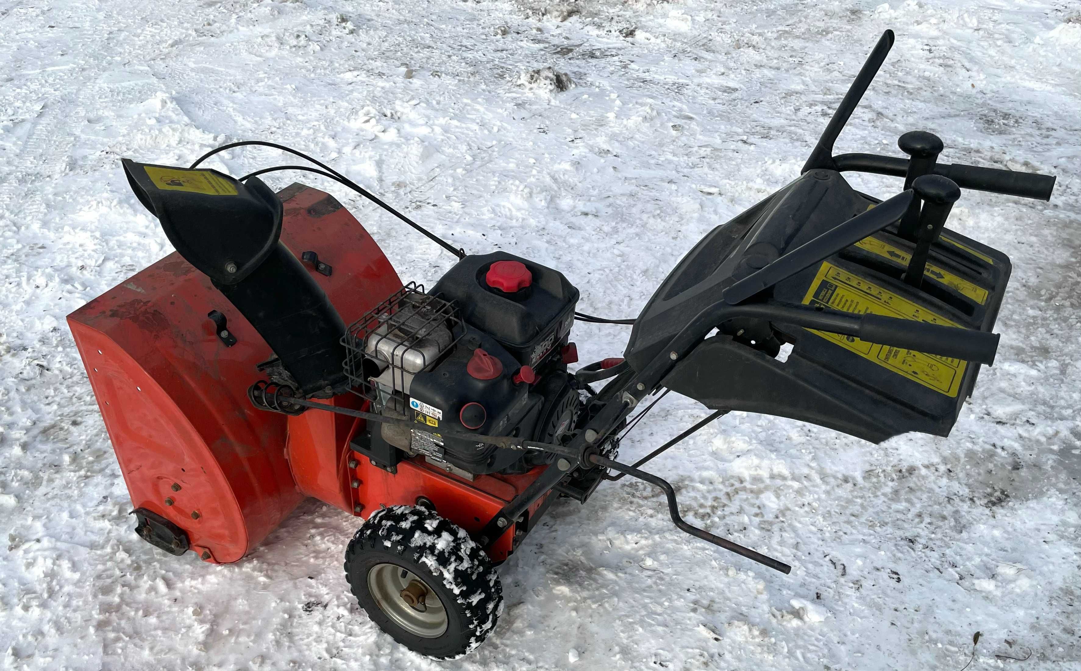 Odśnieżarka spalinowa z napędem, Briggs & Stratton