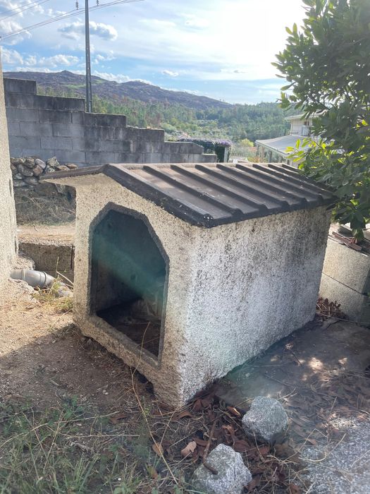 Vendo casota para cão