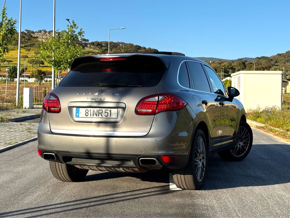 Porsche Cayenne S Hybrid